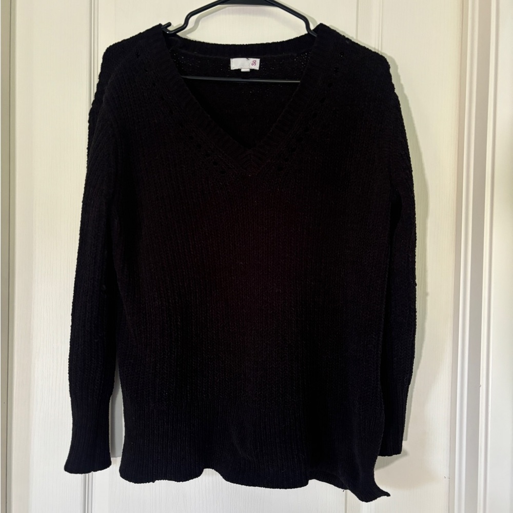 SO Black V-Neck Knit Sweater Women’s Medium — Soft Ribbed Long Sleeve Pullover